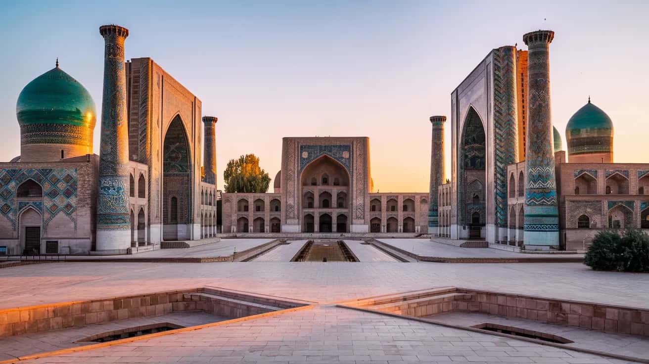 Samarkand street view during September