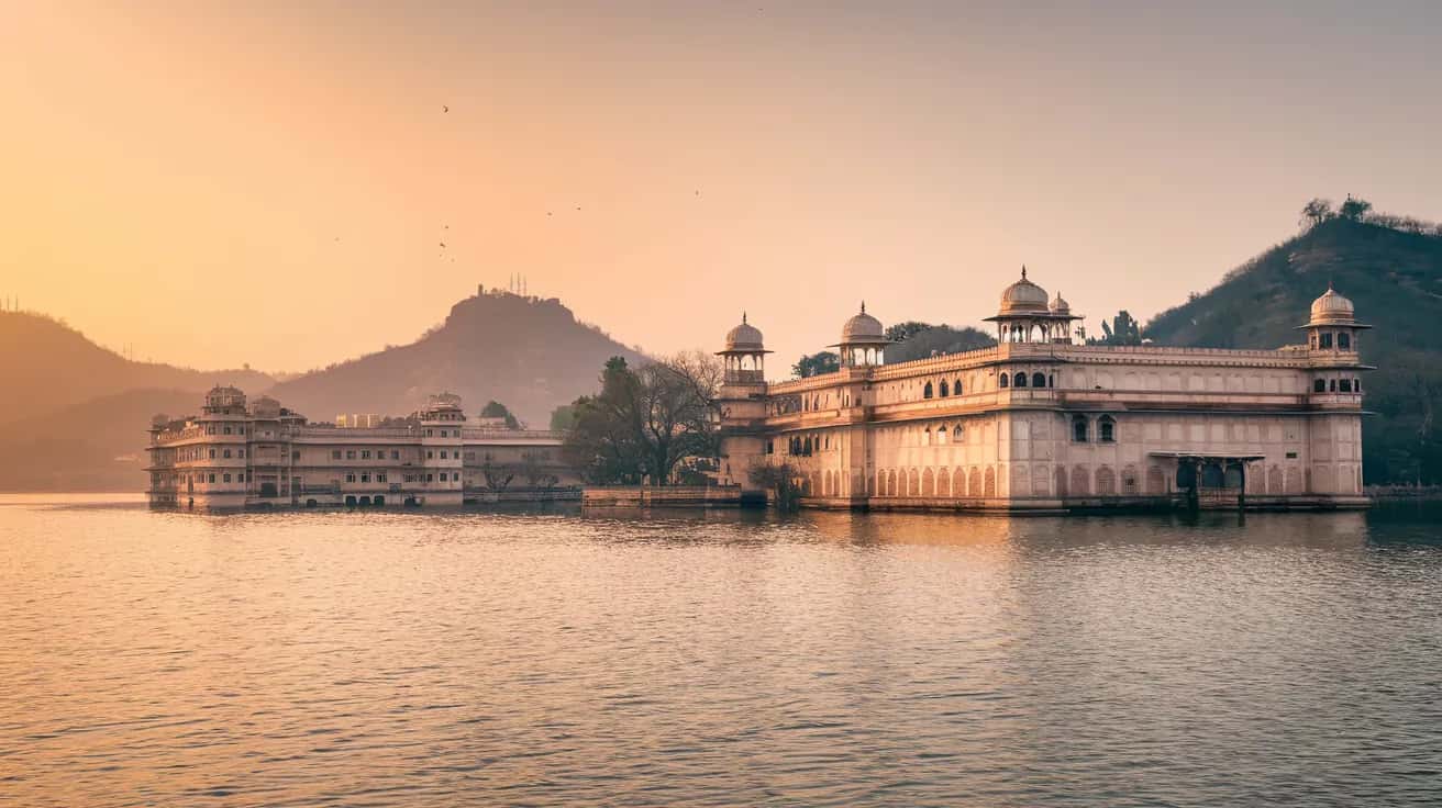 Udaipur street view during March